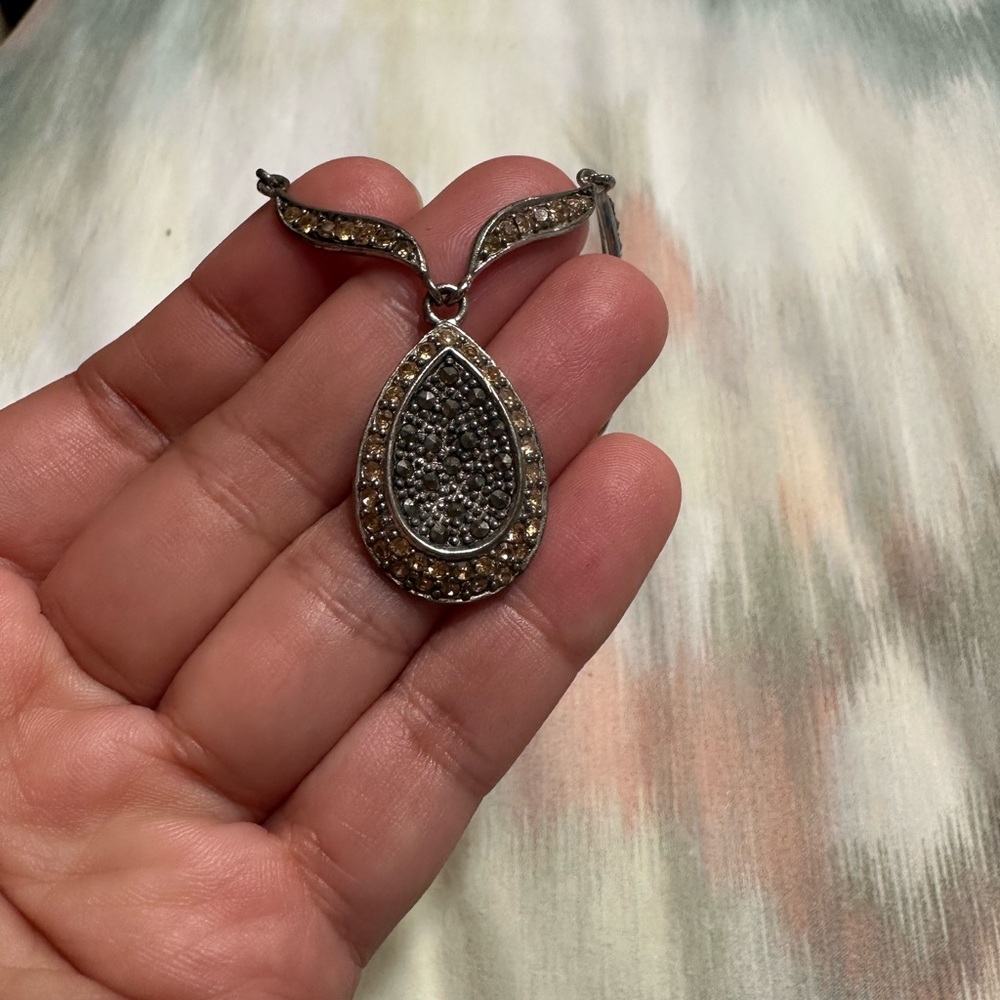 Elegant Sterling Silver and Gold Teardrop Pendant Necklace